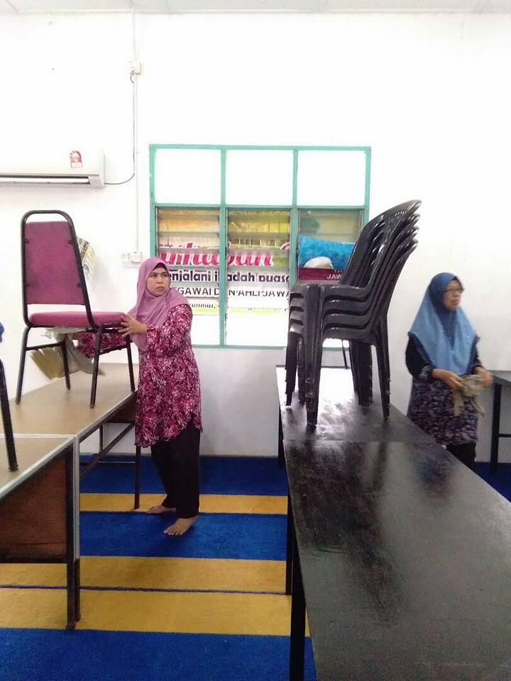 gotong royong masjid 1